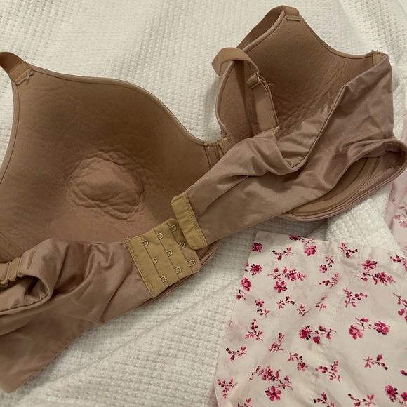 Auden Nude Lightly Line 42C - Picture 5 of 5